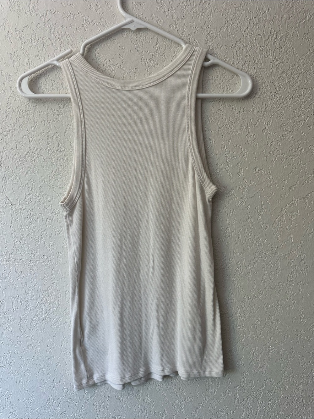 Bundle!!!!! 7 Sleeveless Ribbed Tanks - Picture 12 of 14